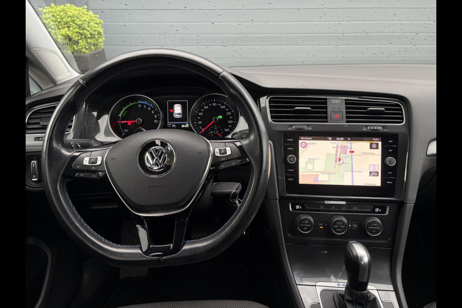 Volkswagen e-Golf E-DITION ✓SOH 90.63%✓2e Eigenaar✓Carplay✓Navi✓Clima✓Cruise✓Pdc V+A✓Lm velgen✓136pk✓Recent beurt gehad✓Weinig Km✓Zeer Zuinig✓N.A.P✓Apk tot 05-2028