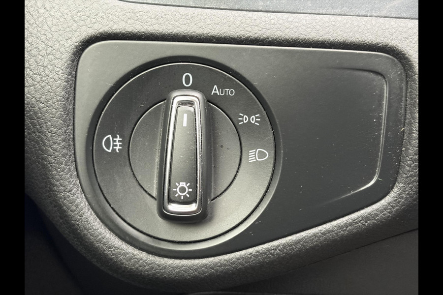 Volkswagen e-Golf E-DITION ✓SOH 90.63%✓2e Eigenaar✓Carplay✓Navi✓Clima✓Cruise✓Pdc V+A✓Lm velgen✓136pk✓Recent beurt gehad✓Weinig Km✓Zeer Zuinig✓N.A.P✓Apk tot 05-2028