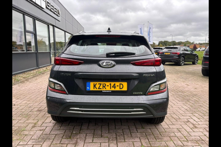 Hyundai Kona EV Fashion 64 kWh | 204 PK | SOH 95% | Adaptive cruise control | Achteruitrijcamera | Keyless entry | LED verlichting | DAB ontvanger | Bluetooth telefoonverbinding | Navigatie | Lichtmetalen velgen