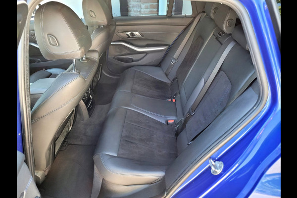 BMW 3 Serie Touring 330e M-sport ACC/HUD/Laser/Trekhaak/HiFi (BTW) - Goede SOH 89%