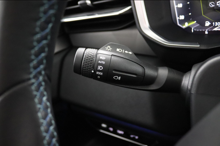Lynk & Co 01 1.5*PLUG-IN*NAVI*PANO*CAM*ACC*CARPLAY*ECC*LED*