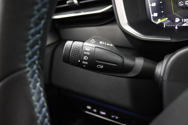 Lynk & Co 01 1.5*PLUG-IN*NAVI*PANO*CAM*ACC*CARPLAY*ECC*LED*