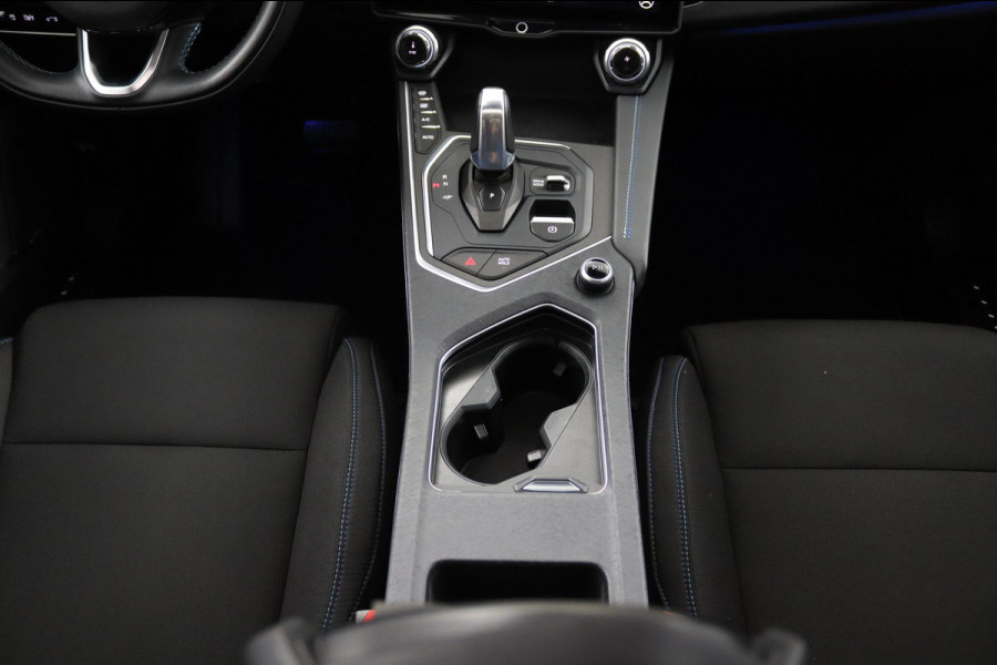 Lynk & Co 01 1.5*PLUG-IN*NAVI*PANO*CAM*ACC*CARPLAY*ECC*LED*