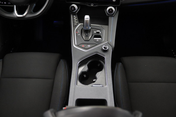 Lynk & Co 01 1.5*PLUG-IN*NAVI*PANO*CAM*ACC*CARPLAY*ECC*LED*