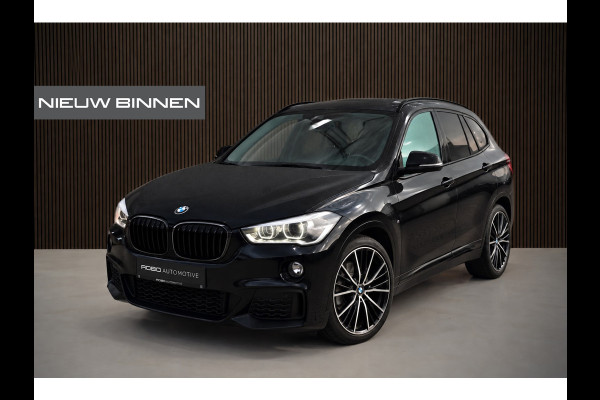BMW X1 xDrive20i High Executive M Sport | Panoramadak | Harman Kardon | Head-Up Display | Stoelverwarming | Keyless | Camera | Adaptive Cruise Control | Ambiance Verlichting | Parkeersensoren | DAB | Trekhaak
