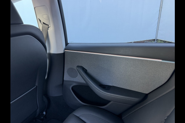 Tesla Model 3 RWD 60 kWh Pano Leer Stoelverw + Ventilatie Adap.Cruise Self-Drive Mogelijkheid Orig.NL!