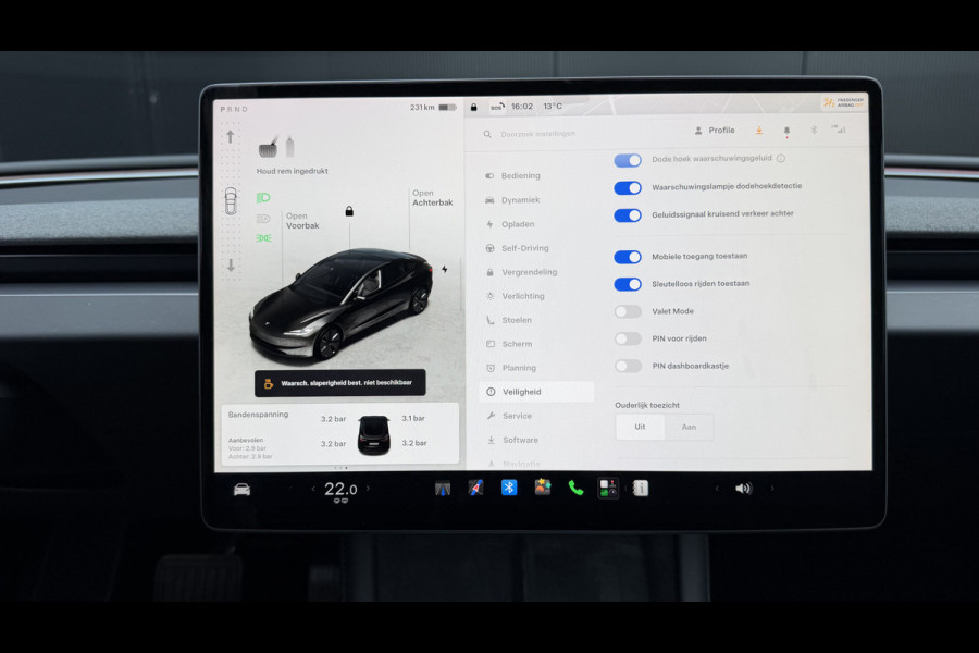Tesla Model 3 RWD 60 kWh Pano Leer Stoelverw + Ventilatie Adap.Cruise Self-Drive Mogelijkheid Orig.NL!