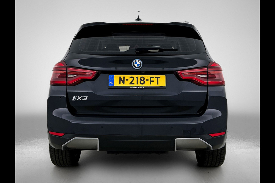 BMW iX3 Executive 80 kWh SOH 99,6% / Panoramadak / Leder / Stoelverwarming / Pdc.+Camera / Navigatie / Apk 10-2027