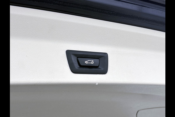 BMW iX3 Executive 80 kWh SOH 99,6% / Panoramadak / Leder / Stoelverwarming / Pdc.+Camera / Navigatie / Apk 10-2027