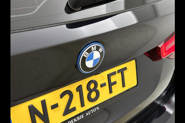 BMW iX3 Executive 80 kWh SOH 99,6% / Panoramadak / Leder / Stoelverwarming / Pdc.+Camera / Navigatie / Apk 10-2027