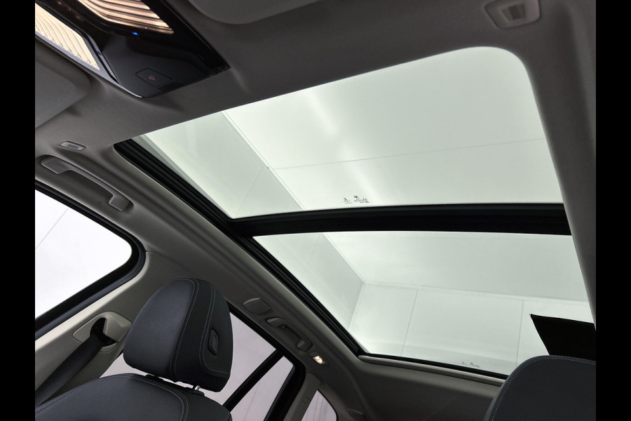 BMW iX3 Executive 80 kWh SOH 99,6% / Panoramadak / Leder / Stoelverwarming / Pdc.+Camera / Navigatie / Apk 10-2027