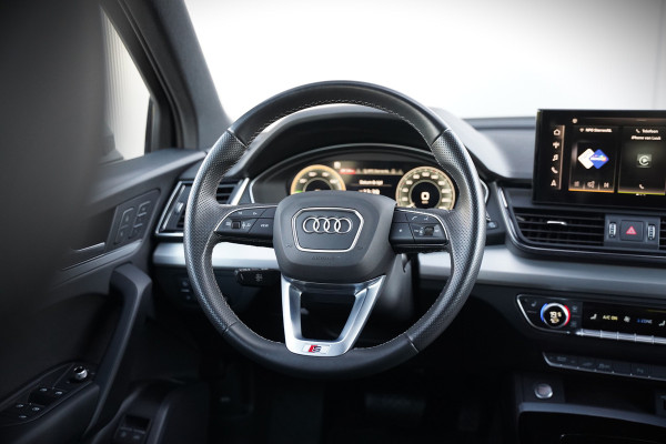 Audi Q5 Sportback 55 TFSI e S edition S-Line | Panoramadak | Stoelverwarming | RS Stoelen | Apple Carplay | Camera | Keyless | Navigatie | Trekhaak | Cruise Control | Memory Seat | Ambiance Verlichting | Matrix LED | SOH 99%