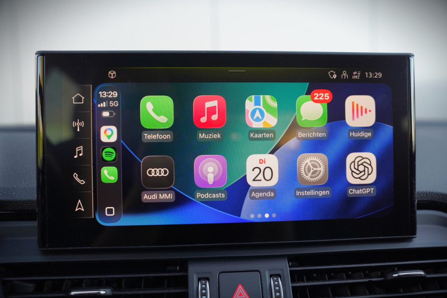 Audi Q5 Sportback 55 TFSI e S edition S-Line | Panoramadak | Stoelverwarming | RS Stoelen | Apple Carplay | Camera | Keyless | Navigatie | Trekhaak | Cruise Control | Memory Seat | Ambiance Verlichting | Matrix LED | SOH 99%