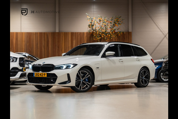 BMW 3 Serie Touring 330e M-Sport 292PK, Facelift, Shadow Line, Wide Screen, Voll Led, Navi, Adaptive Cruise, Voll Onderhoud