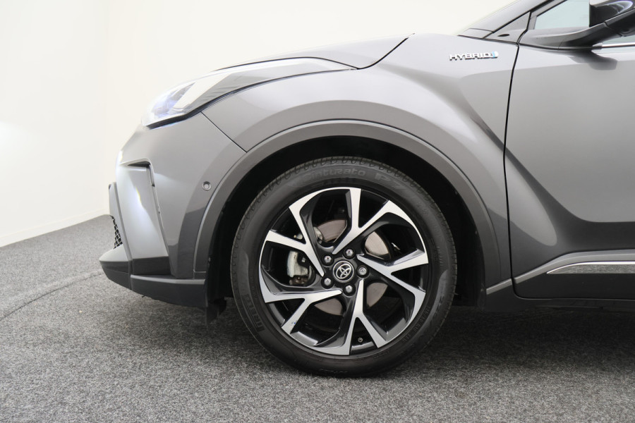Toyota C-HR 1.8 Hybrid Style Two-Tone, Leer, Apple Carplay, Camera, JBL Sound, ACC, Keyless, 18"