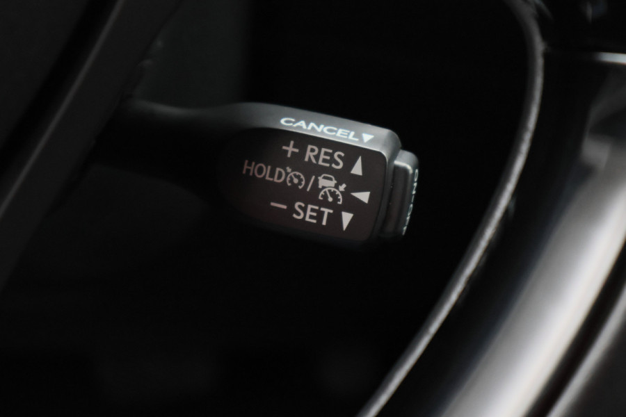 Toyota C-HR 1.8 Hybrid Style Two-Tone, Leer, Apple Carplay, Camera, JBL Sound, ACC, Keyless, 18"