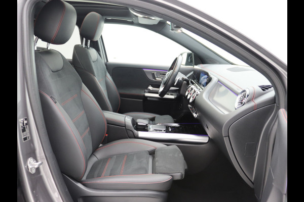 Mercedes-Benz EQA 250 AMG 67 kWh Pano, Memory, Distronic, Trekhaak