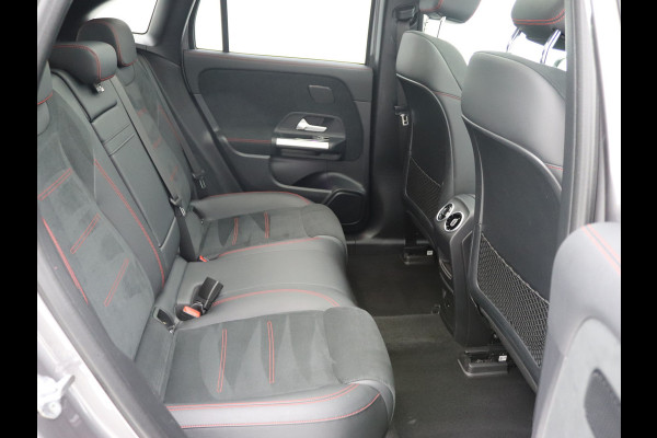 Mercedes-Benz EQA 250 AMG 67 kWh Pano, Memory, Distronic, Trekhaak
