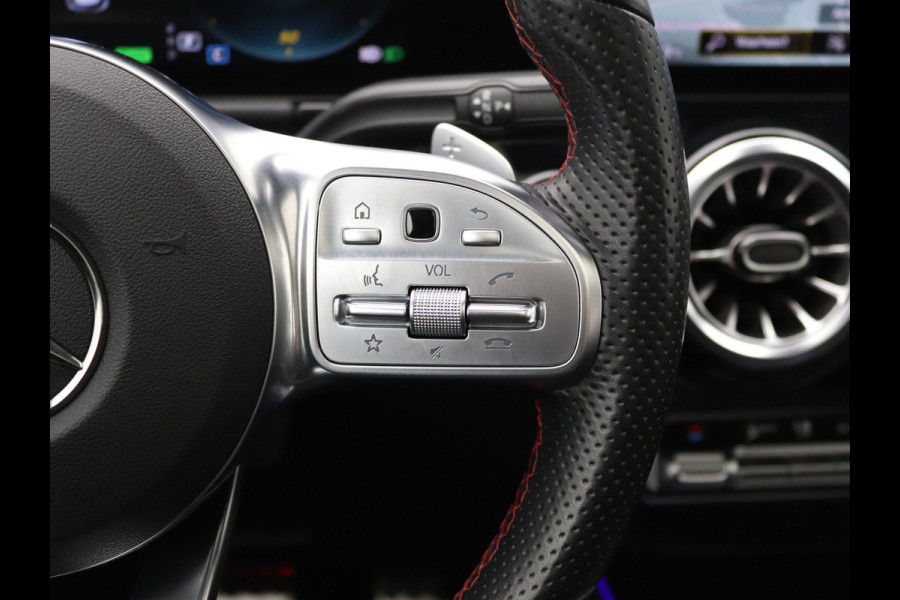 Mercedes-Benz EQA 250 AMG 67 kWh Pano, Memory, Distronic, Trekhaak