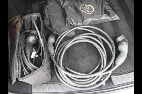 Mercedes-Benz EQA 250 AMG 67 kWh Pano, Memory, Distronic, Trekhaak