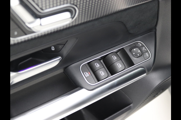 Mercedes-Benz EQA 250 AMG 67 kWh Pano, Memory, Distronic, Trekhaak