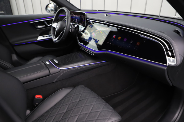 Mercedes-Benz E-Klasse 300e Exclusive Line | 313PK | Hyperscreen | Massage | Achterasbesturing | Luchtvering | Head-up | Burmester 4D | Digital-light.