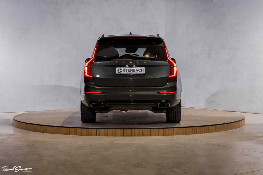 Volvo XC90 2.0 T8 Recharge AWD R-Design | Luchtvering | Bowers&Wilkins | Stoelmassage | verkoeling | Panoramadak | Zwenkbare trekhaak | Blis |
