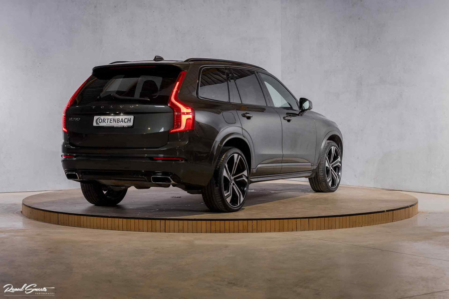 Volvo XC90 2.0 T8 Recharge AWD R-Design | Luchtvering | Bowers&Wilkins | Stoelmassage | verkoeling | Panoramadak | Zwenkbare trekhaak | Blis |