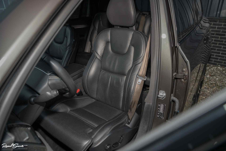 Volvo XC90 2.0 T8 Recharge AWD R-Design | Luchtvering | Bowers&Wilkins | Stoelmassage | verkoeling | Panoramadak | Zwenkbare trekhaak | Blis |