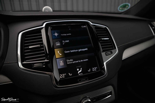 Volvo XC90 2.0 T8 Recharge AWD R-Design | Luchtvering | Bowers&Wilkins | Stoelmassage | verkoeling | Panoramadak | Zwenkbare trekhaak | Blis |