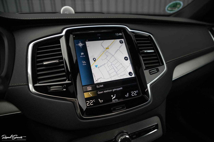 Volvo XC90 2.0 T8 Recharge AWD R-Design | Luchtvering | Bowers&Wilkins | Stoelmassage | verkoeling | Panoramadak | Zwenkbare trekhaak | Blis |