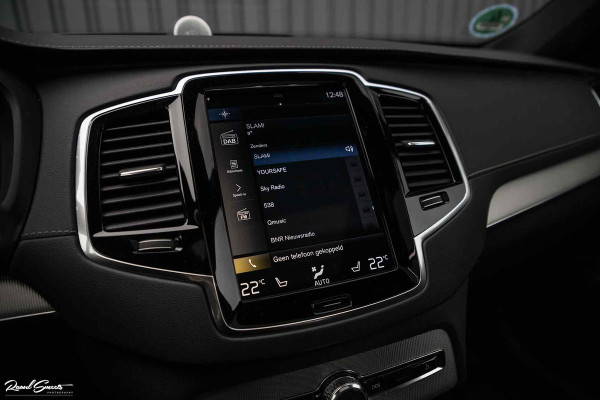 Volvo XC90 2.0 T8 Recharge AWD R-Design | Luchtvering | Bowers&Wilkins | Stoelmassage | verkoeling | Panoramadak | Zwenkbare trekhaak | Blis |