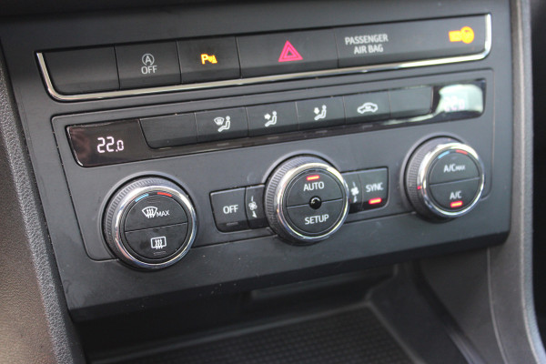 Seat Leon ST 1.2 TSI Style Business NAVI FULL LED CAMERA TREKHAAK 99000KM!!!