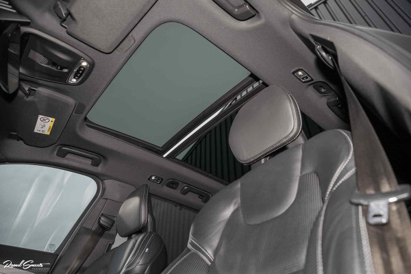 Volvo XC90 2.0 T8 Recharge AWD R-Design | Luchtvering | Bowers&Wilkins | Stoelmassage | verkoeling | Panoramadak | Zwenkbare trekhaak | Blis |