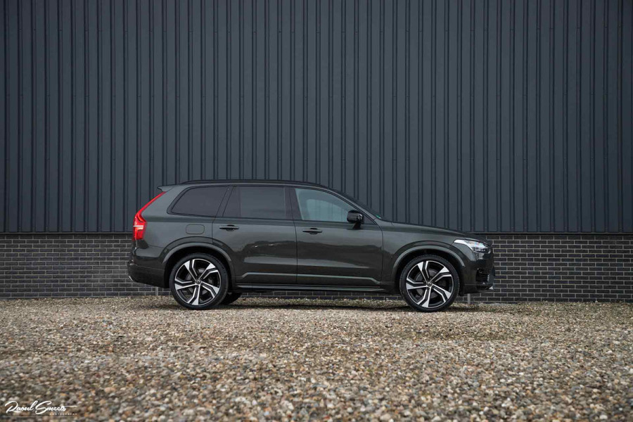 Volvo XC90 2.0 T8 Recharge AWD R-Design | Luchtvering | Bowers&Wilkins | Stoelmassage | verkoeling | Panoramadak | Zwenkbare trekhaak | Blis |
