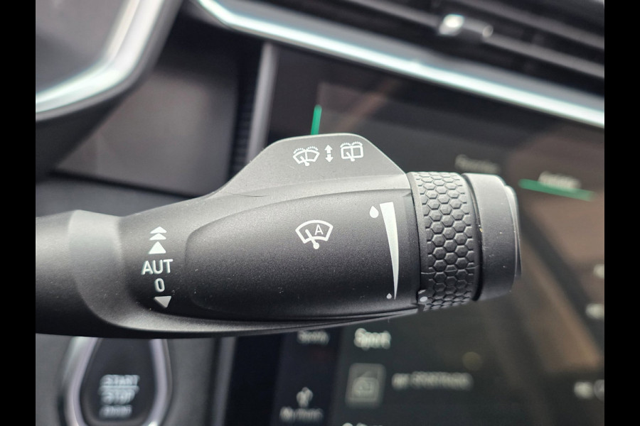 Lynk & Co 01 1.5 | PANO | 360 CAMERA | CARPLAY | FULL OPTION