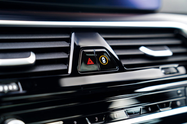 BMW 5 Serie 545e xDrive High Executive | Head Up Display | M-Kuipstoelen | Maxton-pakket | 360 Camera | harman/Kardon