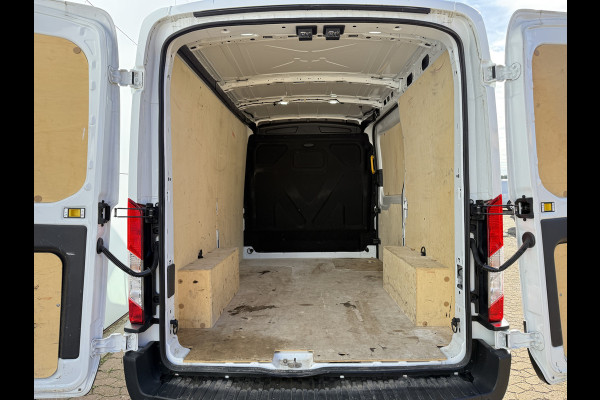 Ford Transit 2.0 TDCI 130PK L2H2 Airco Cruise Control Bluetooth Parkeersensoren v+a Voorruitverwarming