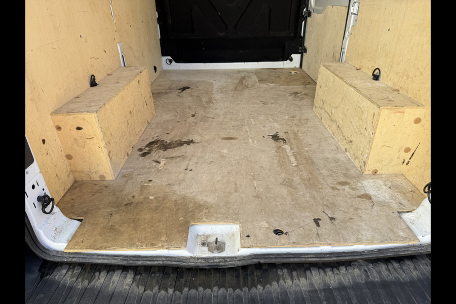 Ford Transit 2.0 TDCI 130PK L2H2 Airco Cruise Control Bluetooth Parkeersensoren v+a Voorruitverwarming