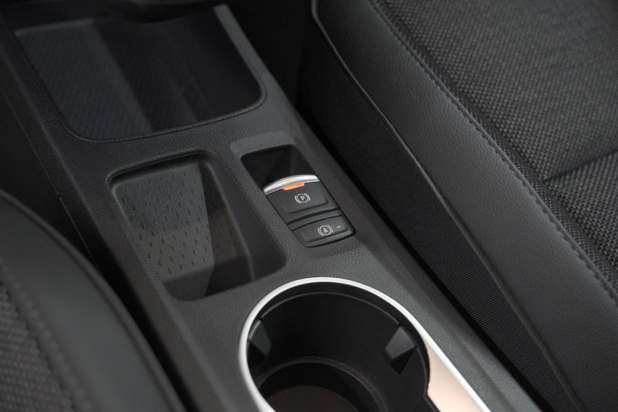 Renault Captur 1.6 E-Tech hybrid 145 SL Rive Gauche | Trekhaak | Camera | Apple Carplay | 9.3 Inch Grootscherm