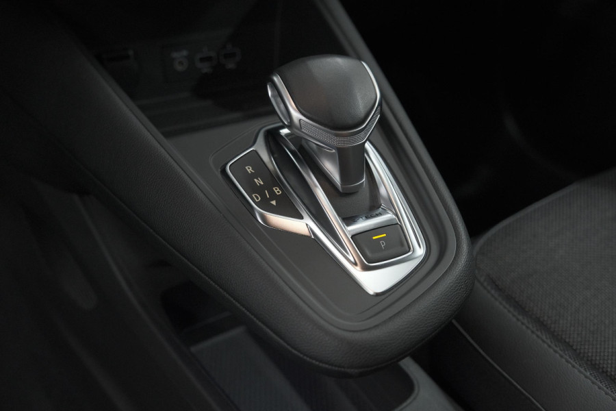 Renault Captur 1.6 E-Tech hybrid 145 SL Rive Gauche | Trekhaak | Camera | Apple Carplay | 9.3 Inch Grootscherm