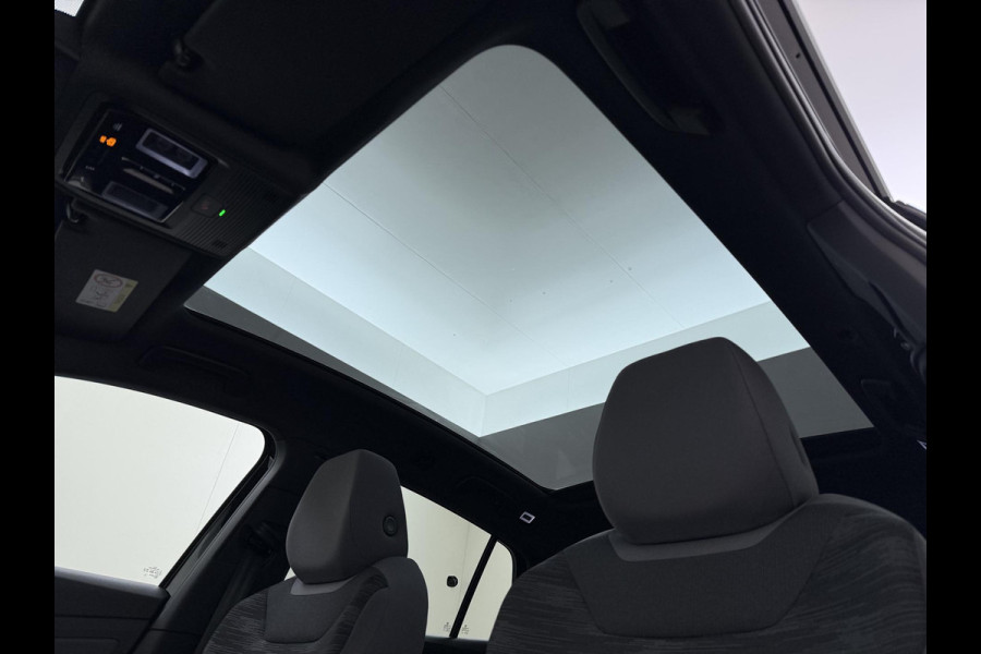 Volkswagen ID.5 Pro 77 kWh PANORAMADAK | ADAPTIVE CRUISE CONTROL | 360° CAMERA | 92% SOH | STOEL VERWARMING | APPLE CARPLAY / ANDROID AUTO