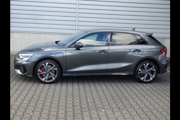 Audi A3 Sportback 45 TFSI e S ed. Comp