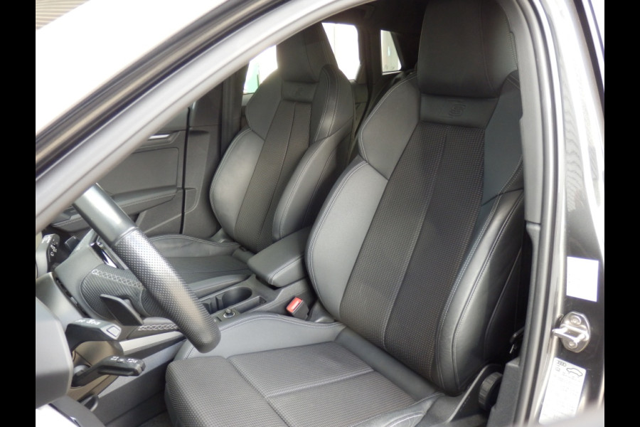 Audi A3 Sportback 45 TFSI e S ed. Comp