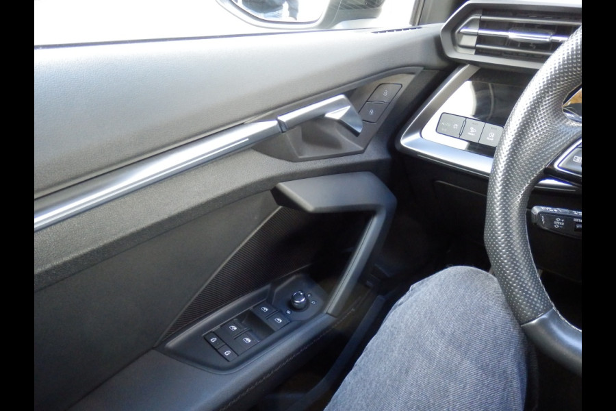 Audi A3 Sportback 45 TFSI e S ed. Comp