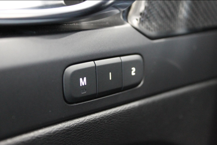 Volvo XC40 T5 262PK Automaat Recharge Plus Bright Draadloos opladen / Apple Carplay / Adaptieve cruise control / Blis / 18" lichtmetalen velgen / Parkeercamera achter