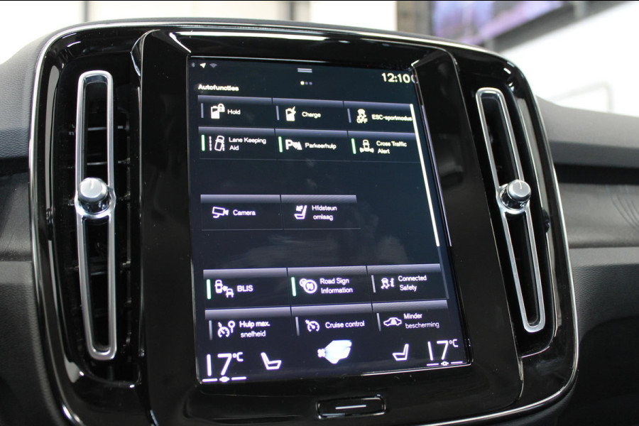 Volvo XC40 T5 262PK Automaat Recharge Plus Bright Draadloos opladen / Apple Carplay / Adaptieve cruise control / Blis / 18" lichtmetalen velgen / Parkeercamera achter