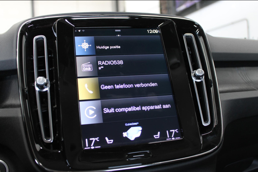 Volvo XC40 T5 262PK Automaat Recharge Plus Bright Draadloos opladen / Apple Carplay / Adaptieve cruise control / Blis / 18" lichtmetalen velgen / Parkeercamera achter