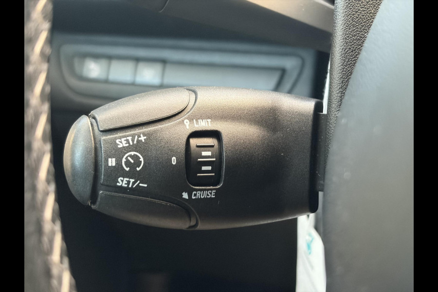 Peugeot 2008 1.2 PureTech Allure ✓Camera✓Navi✓Carplay✓Halfleder✓110pk✓Dealer Onderhouden✓Clima✓Cruise✓Pdc✓Lm velgen✓Automaat✓N.A.P✓Apk tot 03-2027