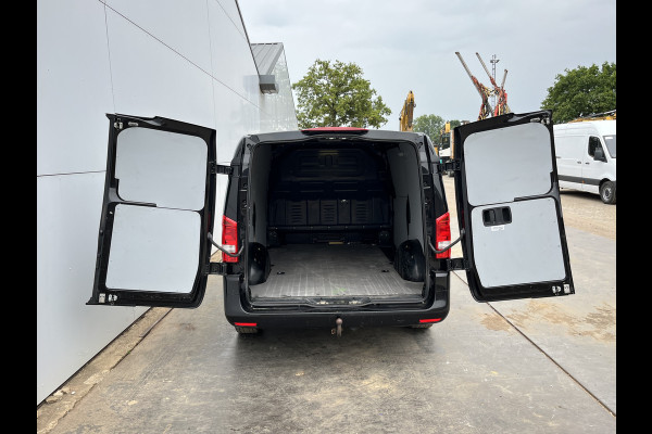 Mercedes-Benz Vito 119 1.9 CDI 190pk Automaat L2H1 Climate Control Adaptieve Cruise Control Trekhaak Navigatie Camera Stoelverwarming